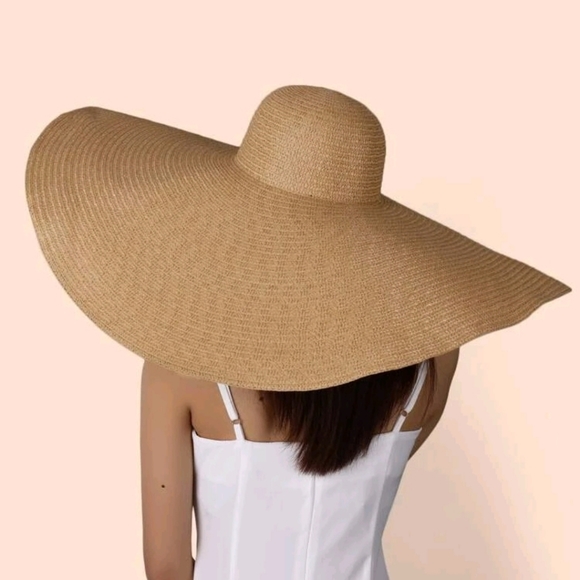 Huge Straw summer sun Hat - Picture 8 of 11